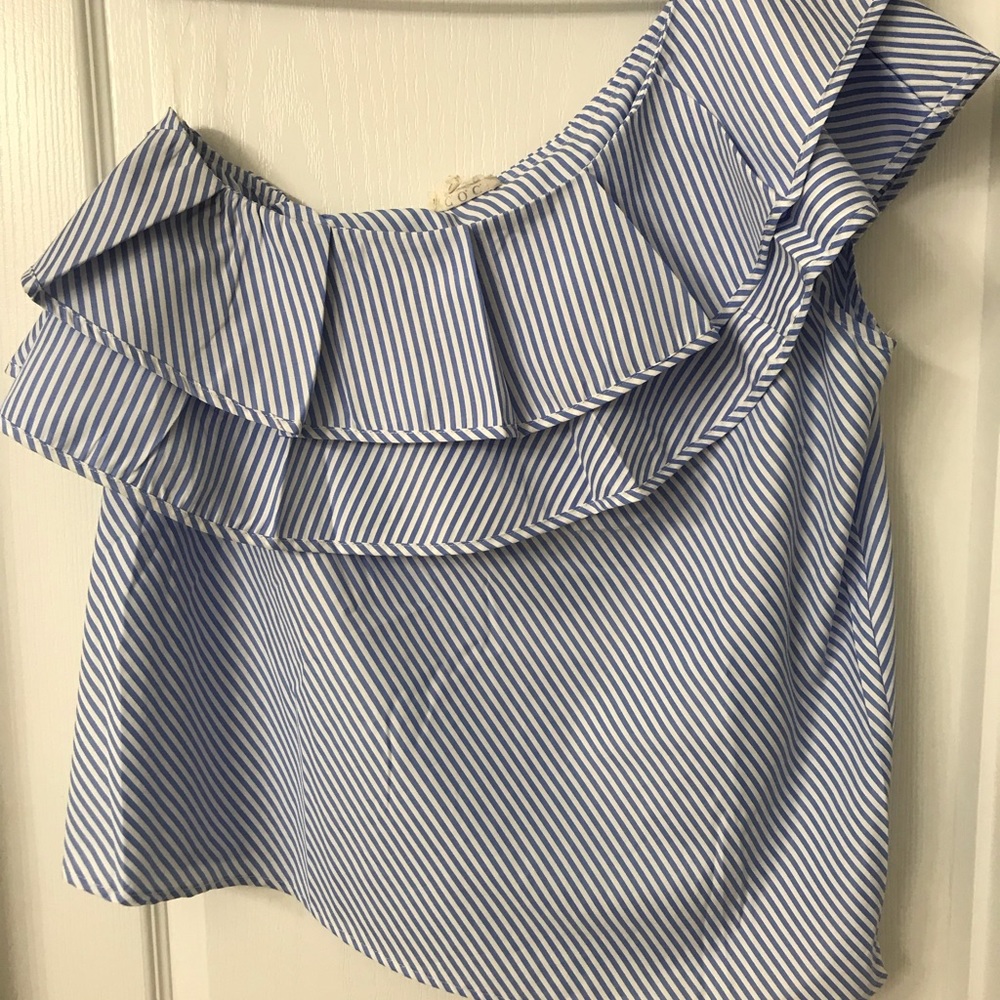 One shoulder Ruffle Top - Picture 2 of 5